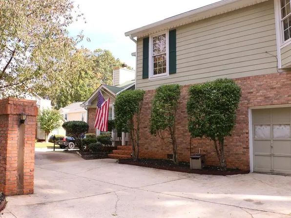 1157 Alexandria Ct, Atlanta, GA 30319