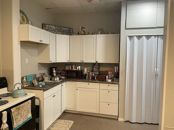 415 Broad St, Belle Vernon, PA 15012