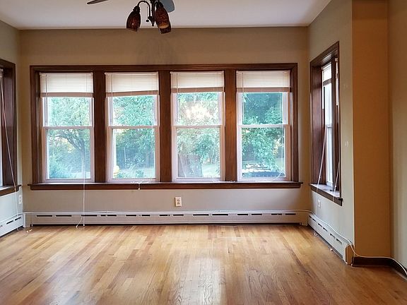 5th image of 4429 N Kenton Ave #1