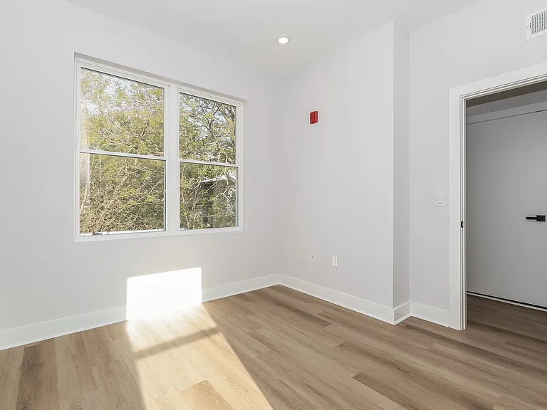 820 N 40th Street — Photo 15