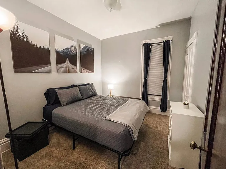 942 Pine Ave NW #1 — Photo 3