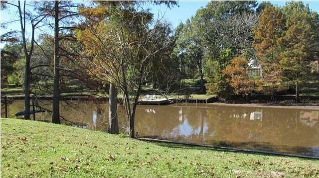 1st image of 100 Riverfront Ln #D