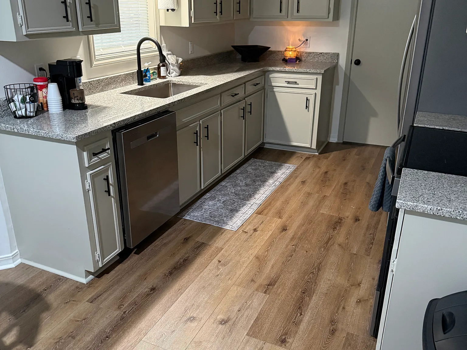 3 bed, 1377 sqft, $3,500 — Photo 3