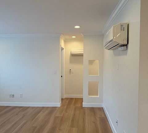 4th image of 549 Pitta St #A