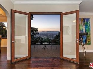 3535 Multiview Dr, Los Angeles, CA 90068