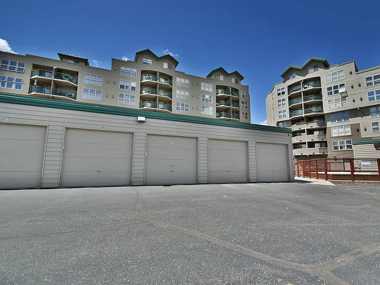 980 Lakepoint Dr #208 — Photo 26