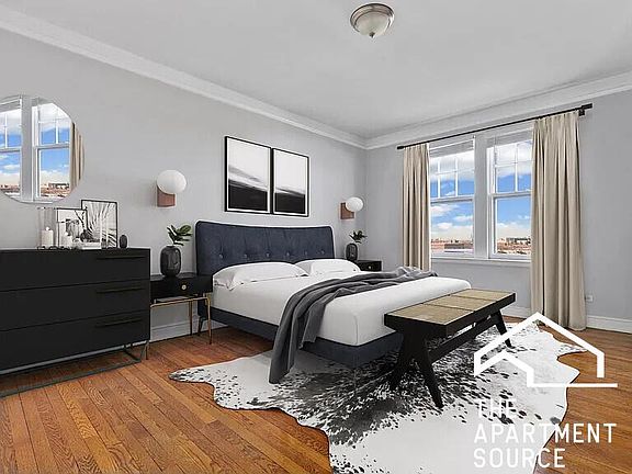 5th image of 415 W Aldine Ave #9