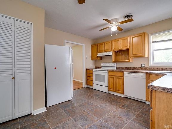 3rd image of 3348 Valleywood Dr