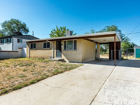 2nd image of 962 E Serpentine Way