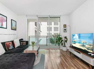 950 Brickell Bay Dr APT 403, Miami, FL 33131