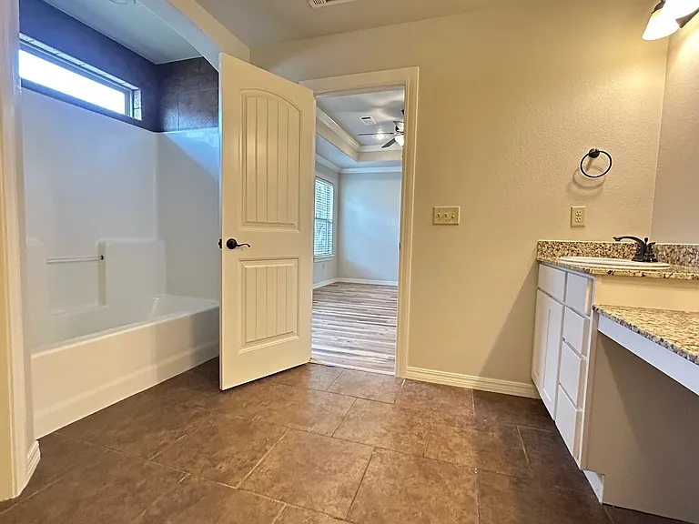 2632 N Barcelona Ave — Photo 10