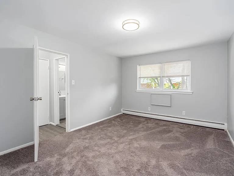 92 Oak St #C16 — Photo 17