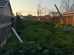 110 S Owens St, Bakersfield, CA