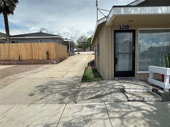 3rd image of 1220-1218 E Grand Ave