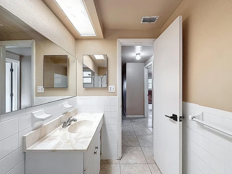 Brompton Dr — Photo 10