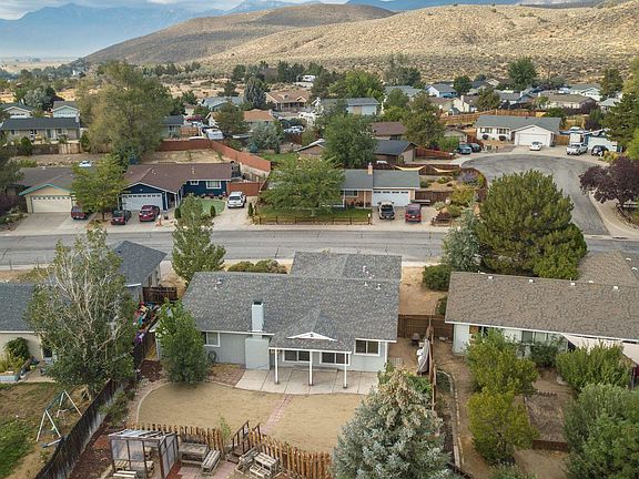 4th image of 3327 Somerset Way