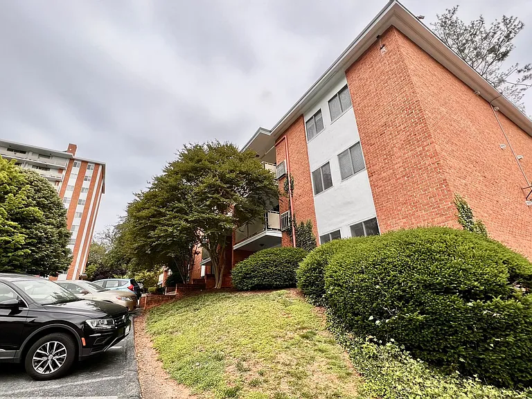 1800 Jefferson Park Ave — Photo 25