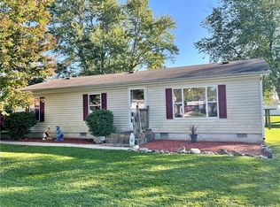 20 E Pilot St, Ridge Farm, IL 61870