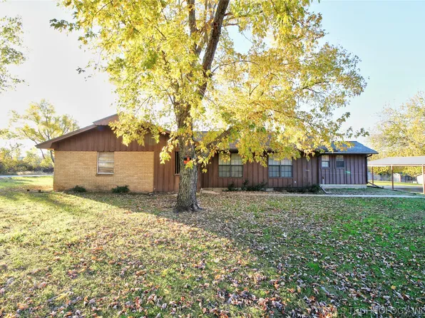 701 NW White St, Kingston, OK 73439