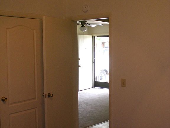 5th image of 4056 Bruene Ave