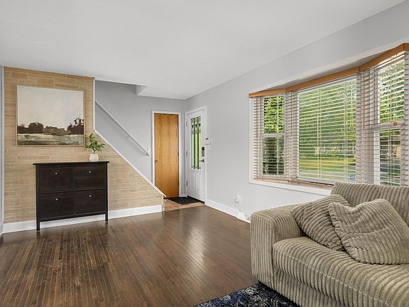 2nd image of 1459 Rainbow Ave