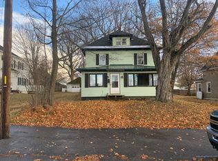 17 Beech St, East Millinocket, ME 04430