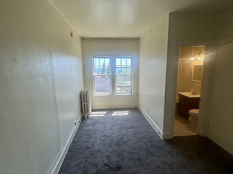Devonshire Apartments — Photo 14