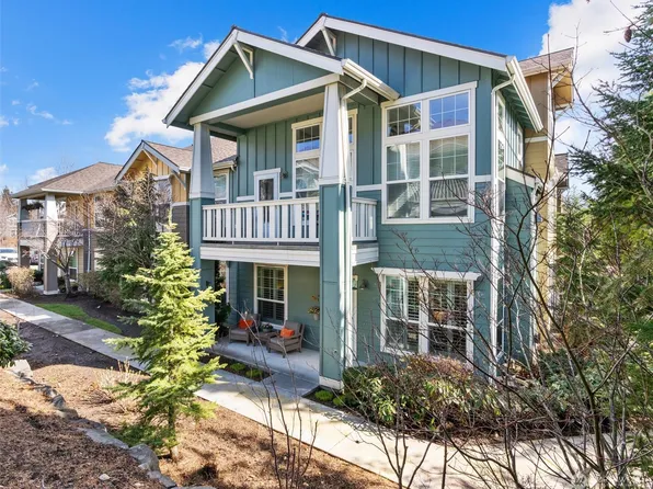 7711 Fairway Avenue SE #102, Snoqualmie, WA 98065