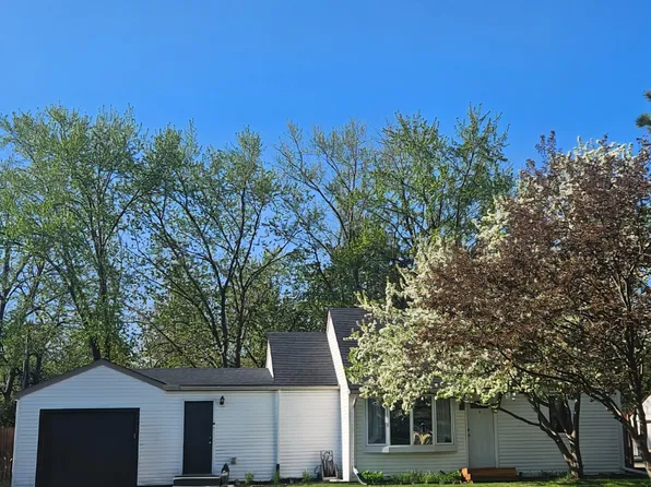 2206 Lambert Ave, Mounds View, MN 55112