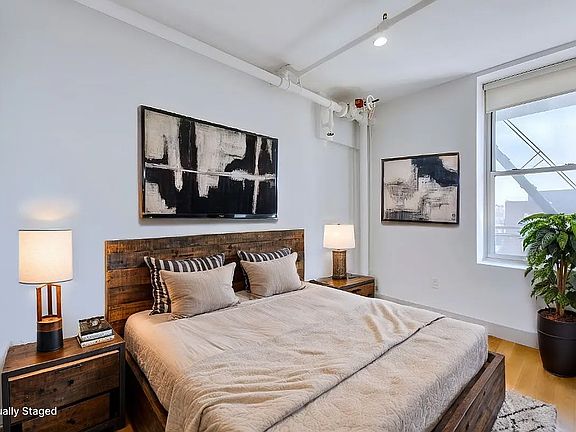 3rd image of 347 Lorimer St Penthouse 2