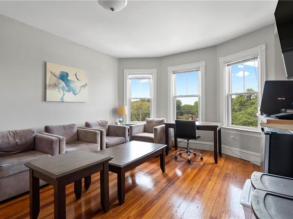 71 Olney St #2