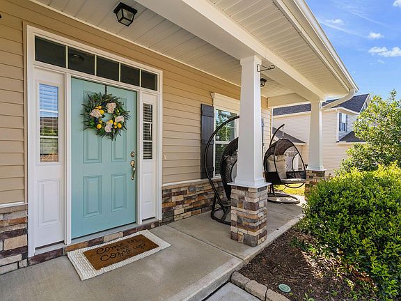 3rd image of 164 E Ravano Dr