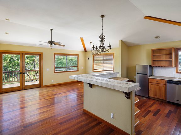 3rd image of 68-3776 Mahina St
