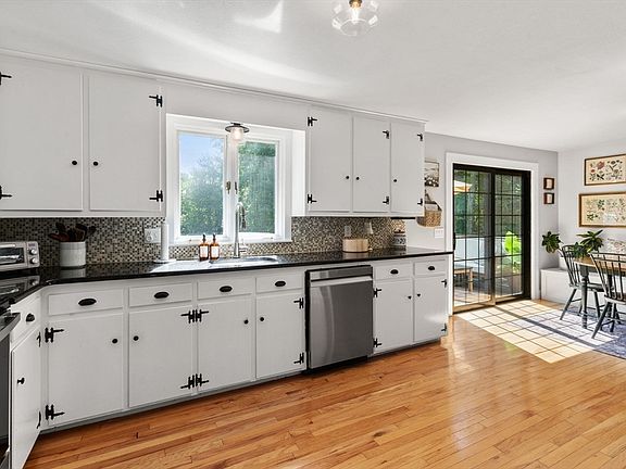 5th image of 23 Inland Rd