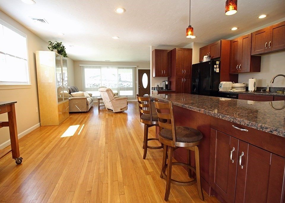 817 Concord Rd, Marlborough, MA 01752 Zillow