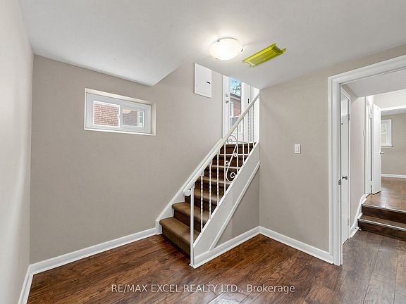 4th image of 23 Linelle St #Basement