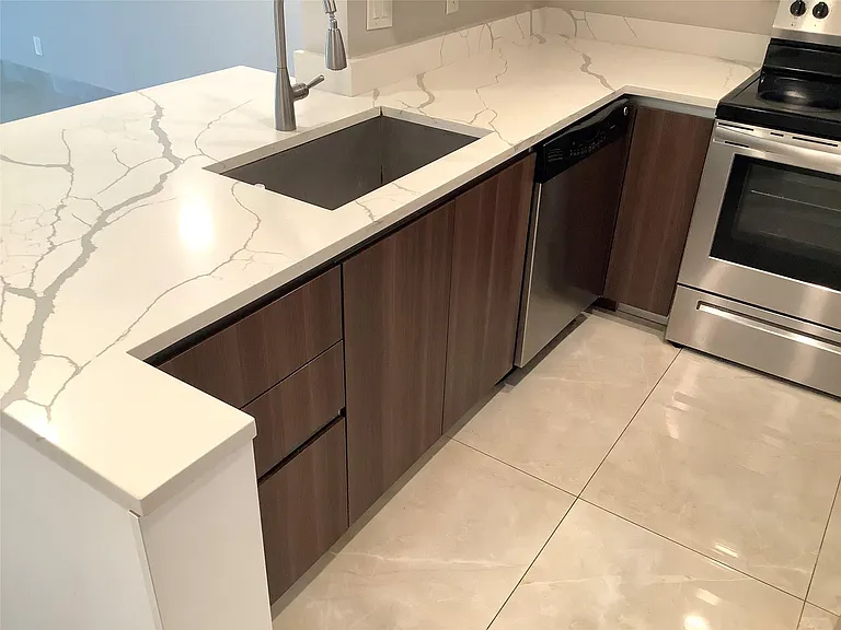 65 Deer Creek Rd #H102 — Photo 3