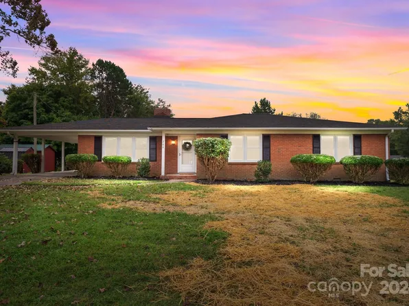 206 Briarcliff Dr, Lexington, NC 27292