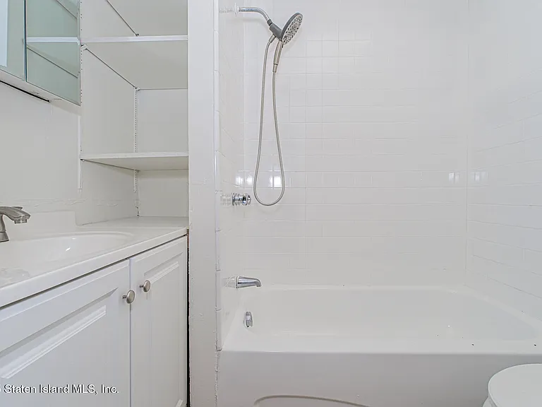 1255 Bay St #1 — Photo 13