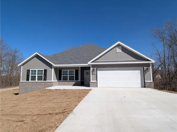 8 Whithorn Ln, Bella Vista, AR 72715
