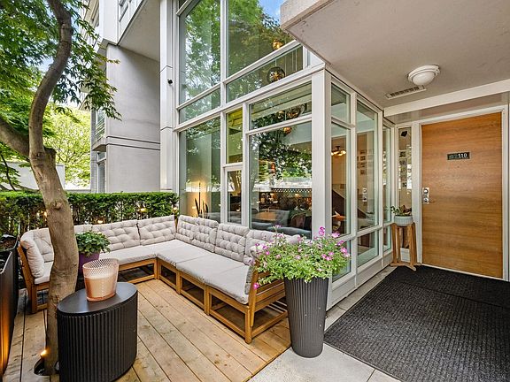 4th image of 161 Georgia St W #110