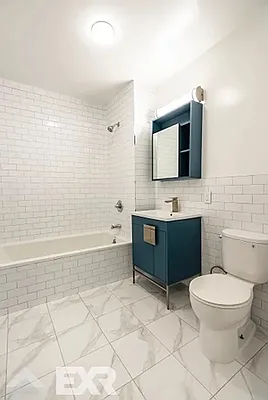 Rented by EXR | media 3