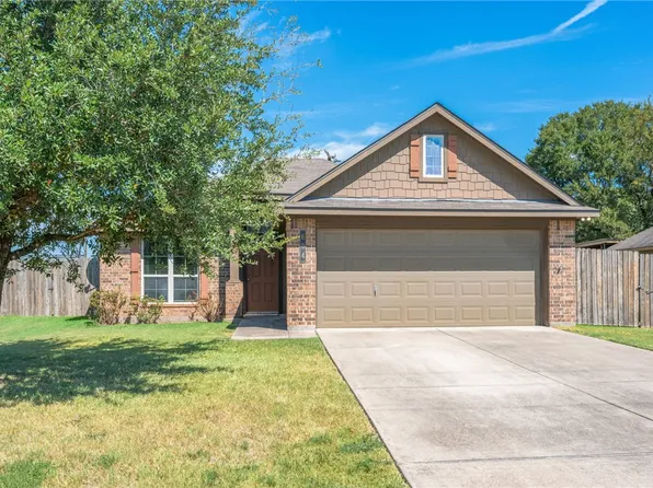 604 Heritage Dr, Navasota, TX 77868