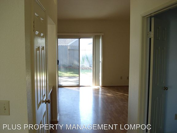 2nd image of 1428 Village Meadows Dr