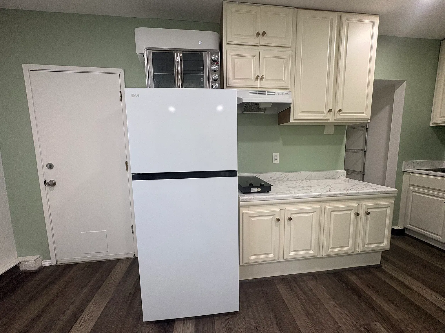 1 bed, 700 sqft, $1,790 — Photo 3