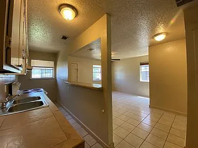4004 Fair Park Blvd — Photo 6