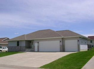 118 B Ave, Atkins, IA 52206