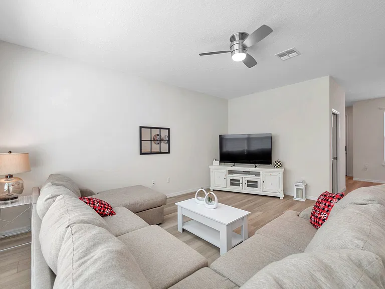 4966 Avalon Park Blvd — Photo 16