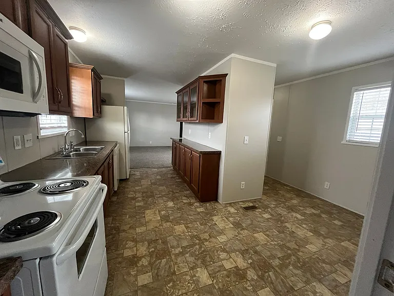Lakeview Terrace — Photo 8