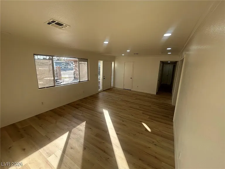 5900 Fawn Ave — Photo 5